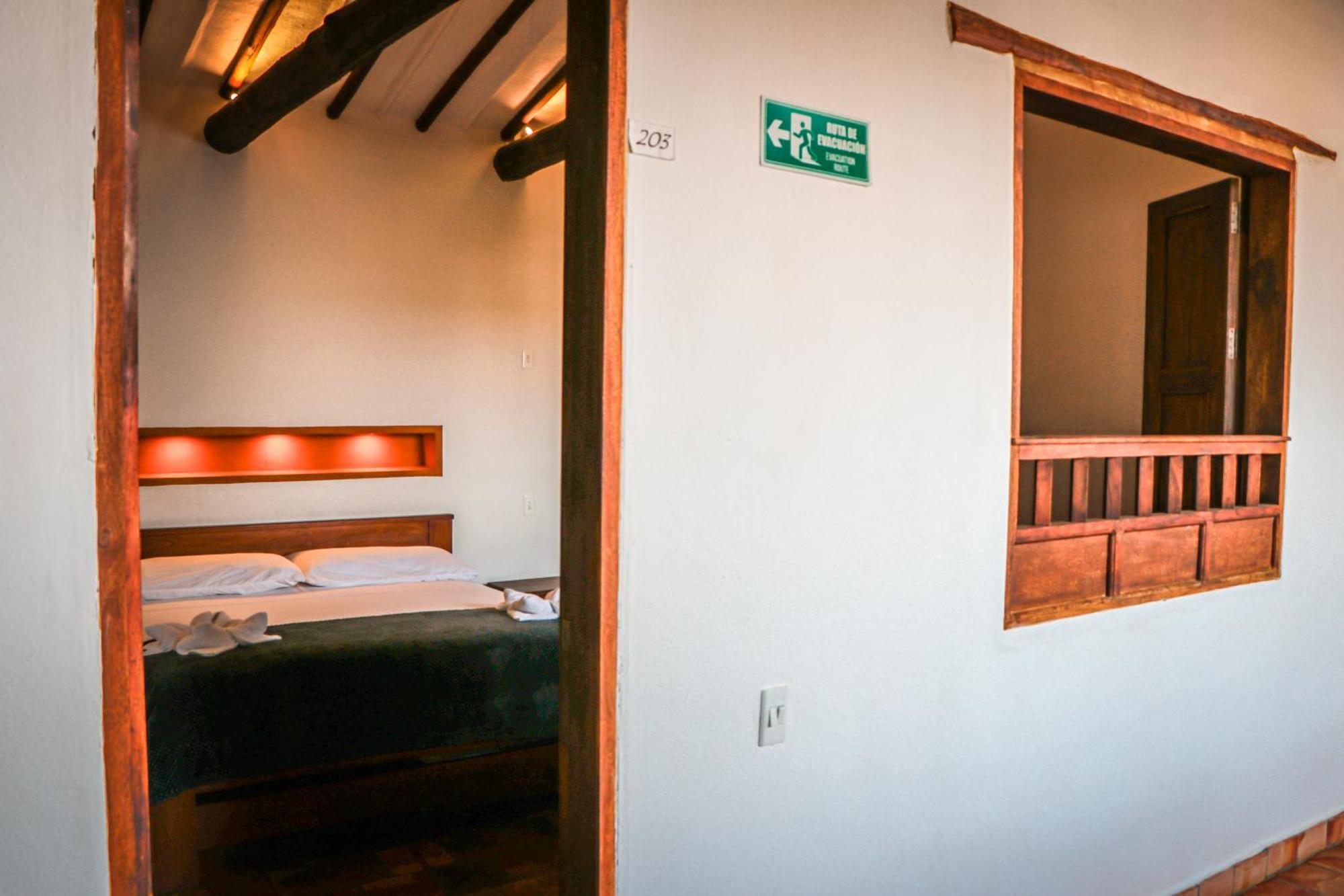 Hotel Tierra Roja By Mh Баричара Экстерьер фото